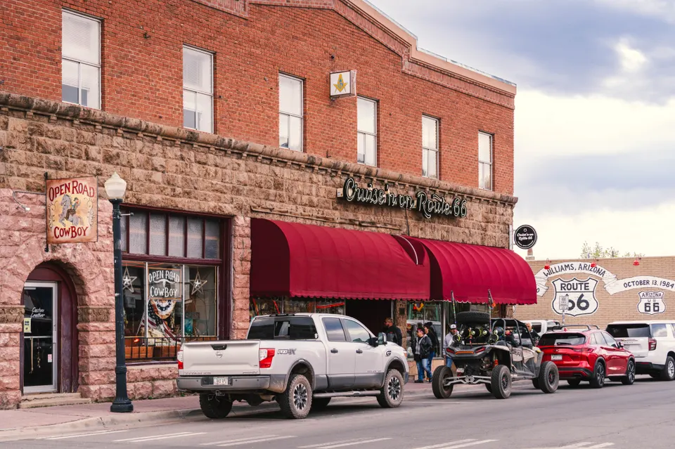 Clayton — towing service